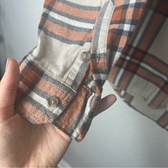 Universal Thread Flannel Shirt Size XS Beige Plaid Button Front Long Sleeve Cozy - Picture 4 of 6
